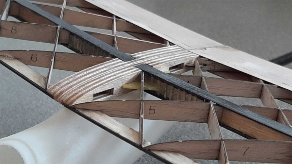 2694 Boo Slope Glider Holzbausatz in innovativer Sperrholzbauweise